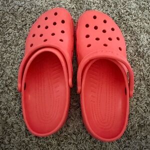 CROCS Classic Coral Slip-On Clogs